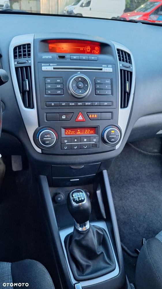 Kia Ceed 1.6 Crdi Comfort + - 19
