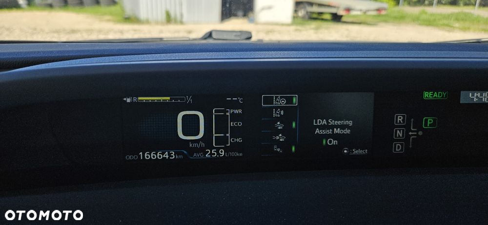 Toyota Prius Hybrid Executive - 39