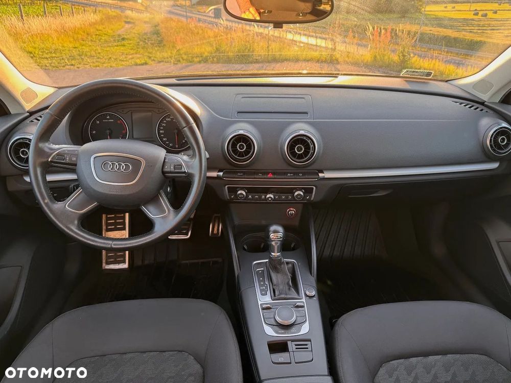 Audi A3 Sportback 1.6 TDI Ambition S tronic - 19