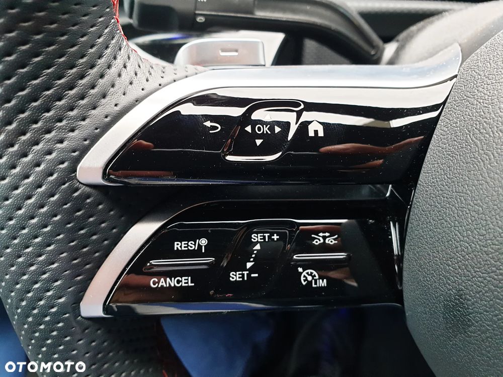 Mercedes-Benz CLA 200 AMG Line 7G-DCT - 32