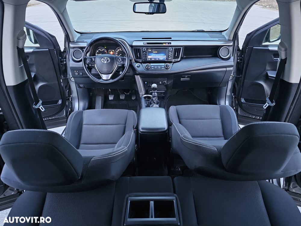 Toyota RAV4 - 7