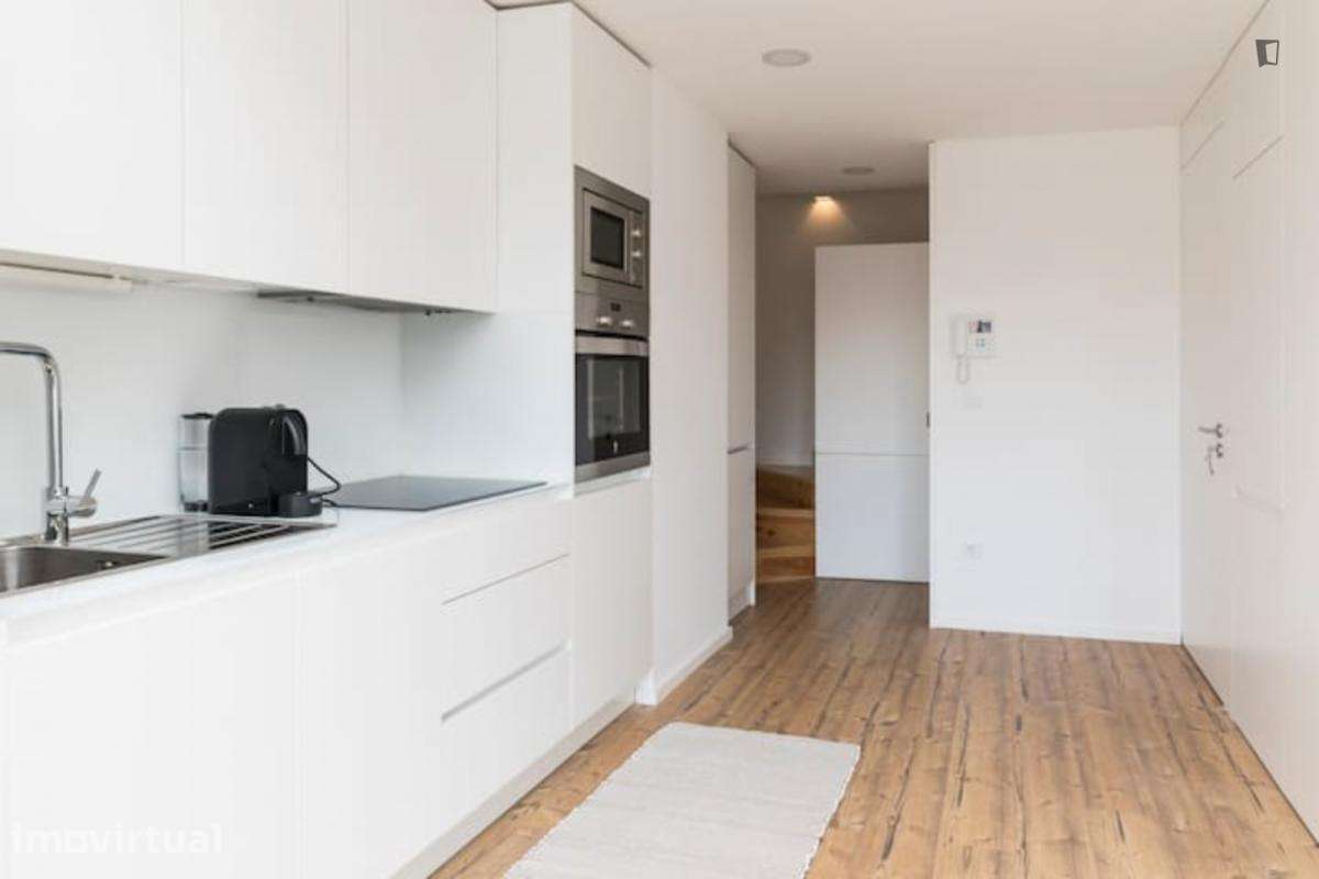 Apartamento com 1 quartos - localizado em Vitória Porto - Grande imagem: 2/29