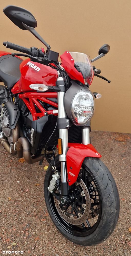 Ducati Monster - 33