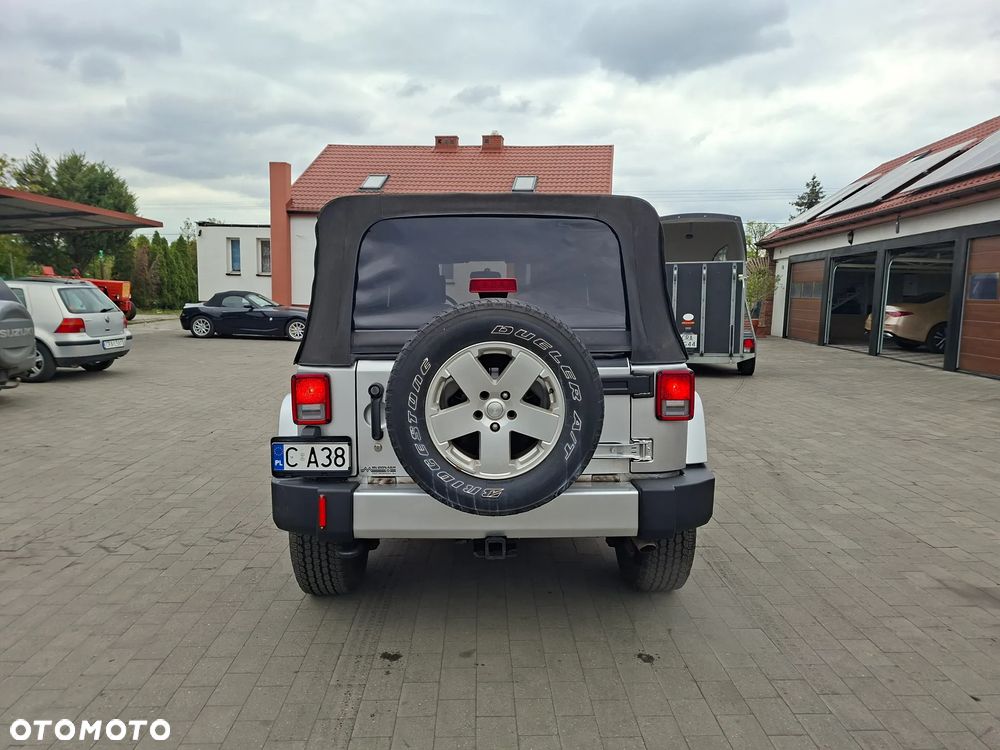 Jeep Wrangler Unlimited 3.8 Sahara - 5