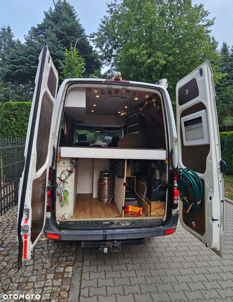 Mercedes-Benz Sprinter - 11