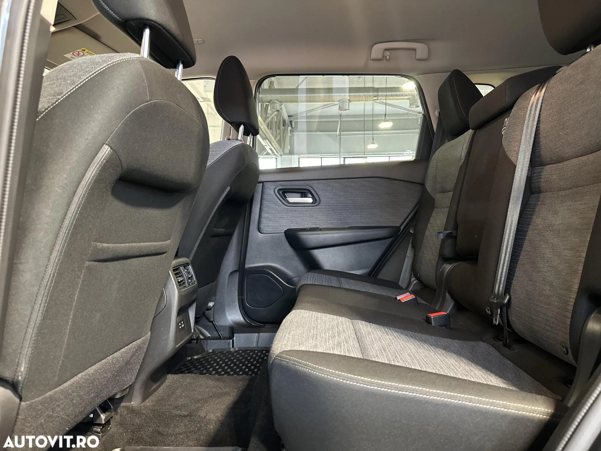 Nissan X-Trail 1.5L X-Tronic CVT 7 locuri MHEV N-Connecta - 12