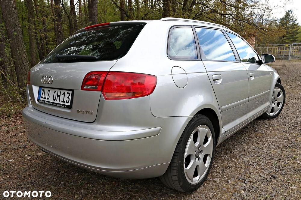 Audi A3 Sportback 2.0 TDI Ambiente - 23