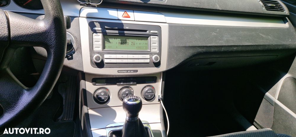 Volkswagen Passat - 14