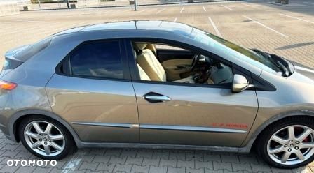 Honda Civic 1.8 Comfort - 9