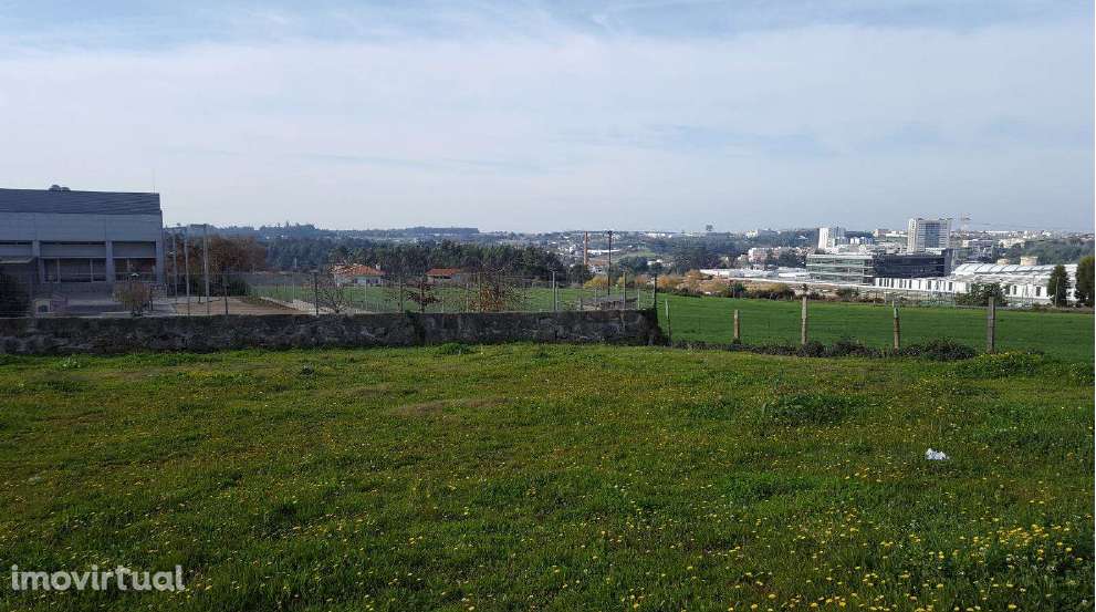 Terreno urbano centro da Maia construção de moradia unifamiliar térrea - Grande imagem: 2/4