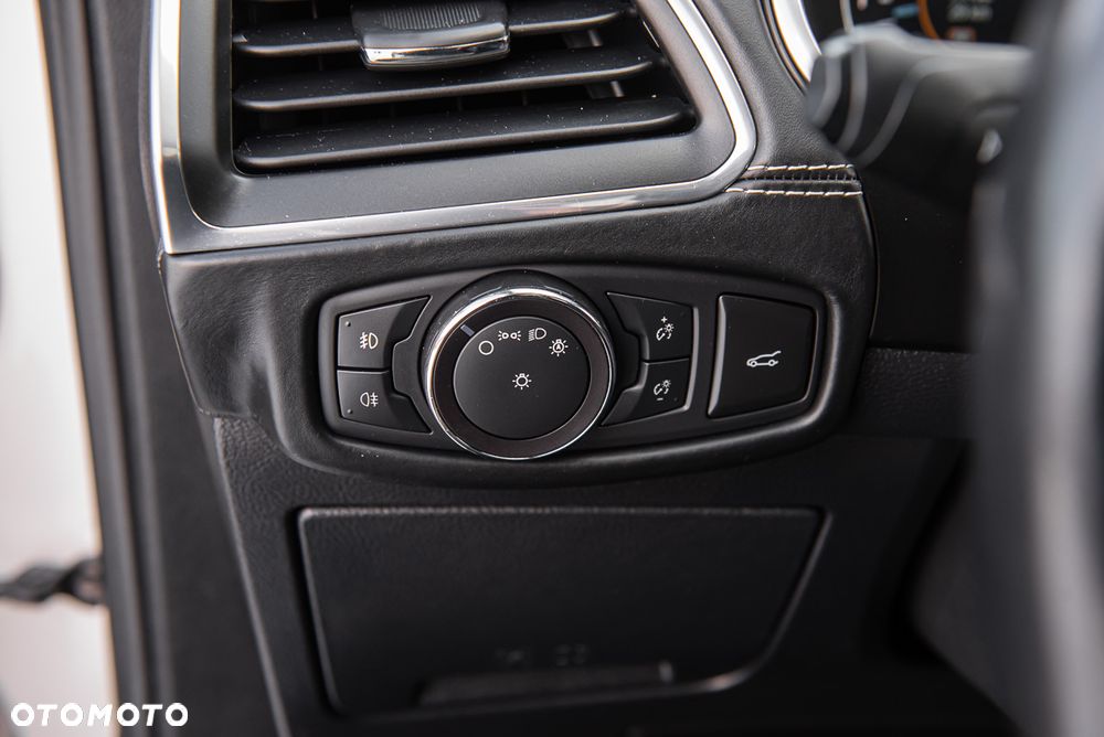 Ford S-Max 2.0 EcoBlue Allrad VIGNALE - 20