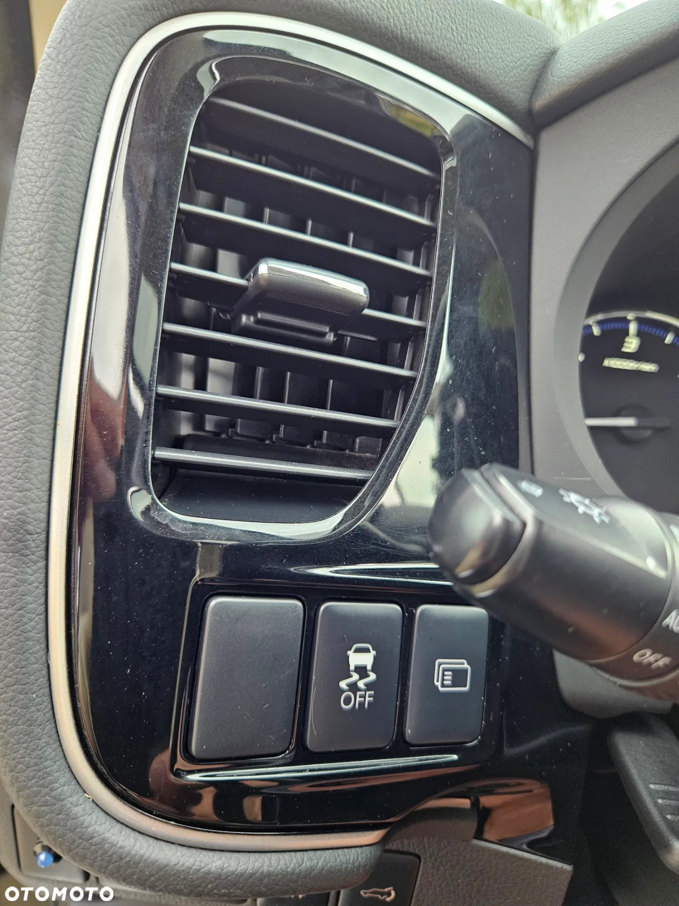 Mitsubishi Outlander 2.2 DID Intense + - 20