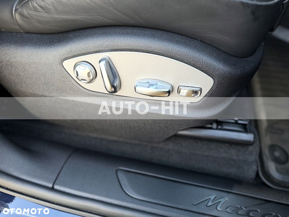Porsche Macan T - 33