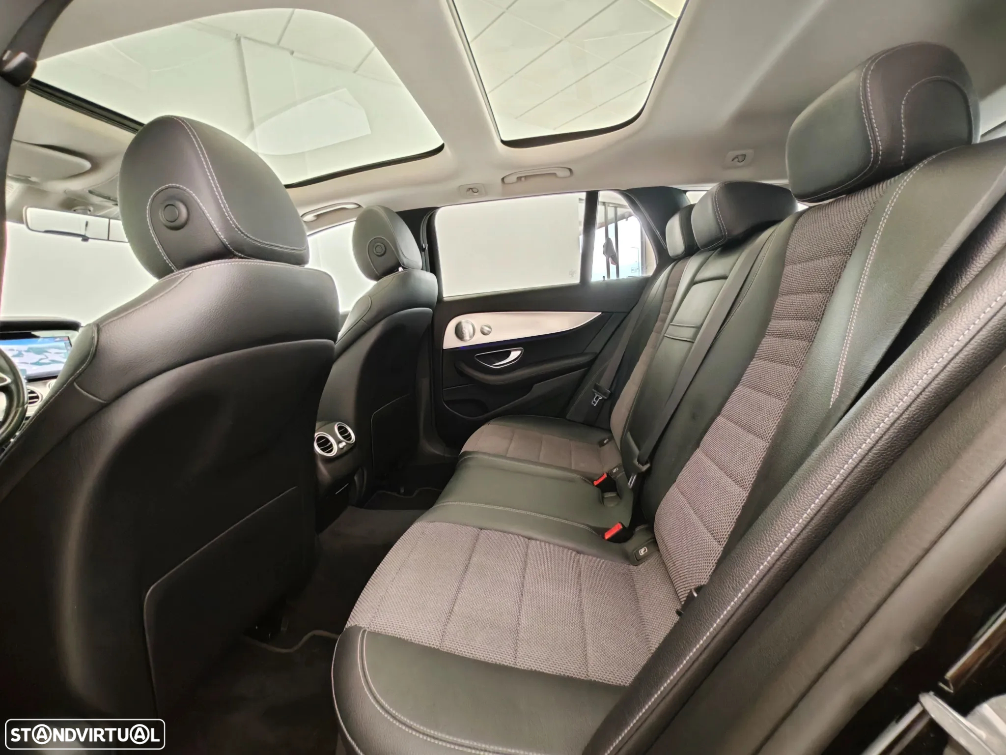 Mercedes-Benz E 220 d T 9G-TRONIC Exclusive - 54