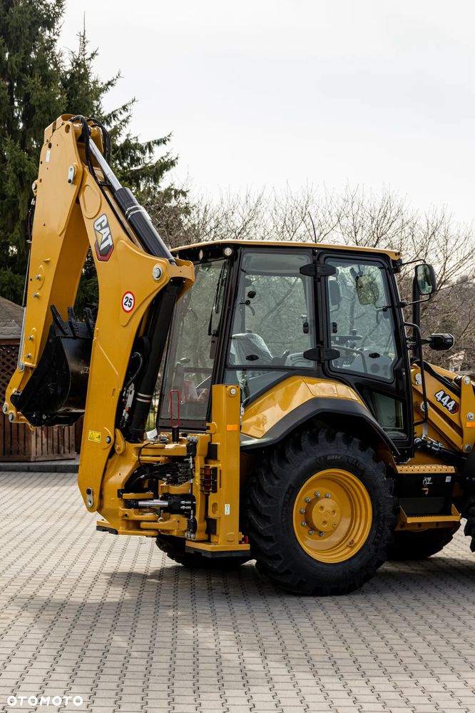 Caterpillar CAT 444 - 13
