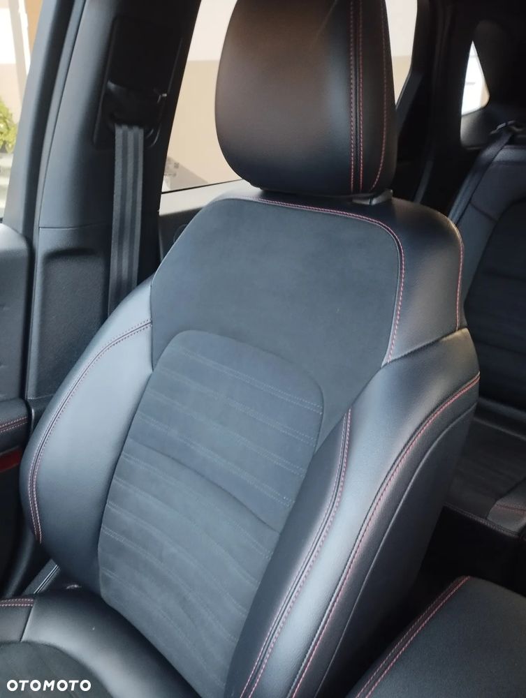 Ford Kuga 1.5 EcoBoost FWD ST-Line X - 17