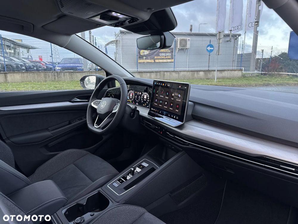 Volkswagen Golf 1.5 eTSI OPF DSG Life - 23