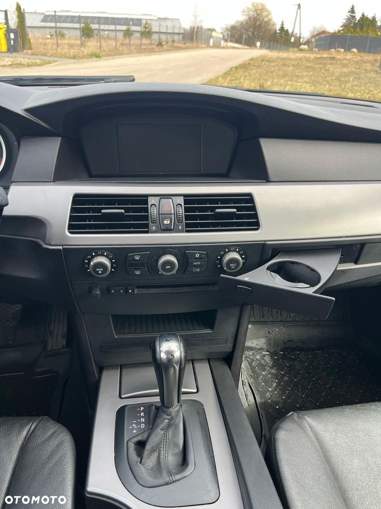 BMW Seria 5 525d - 7