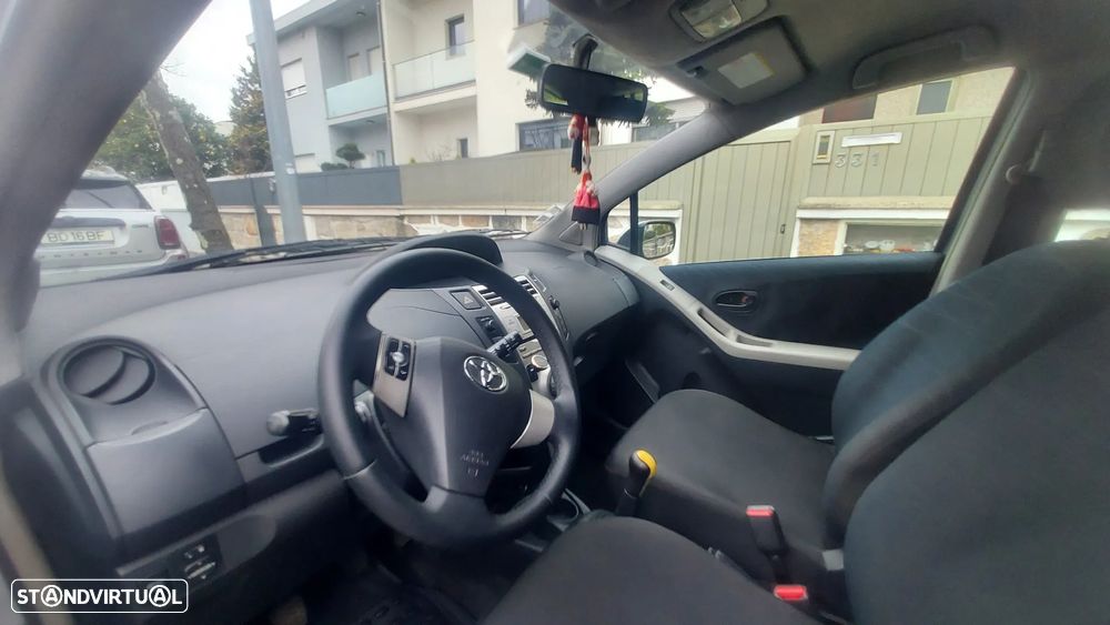 Toyota Yaris 1.0 VVT-i Sol - 20