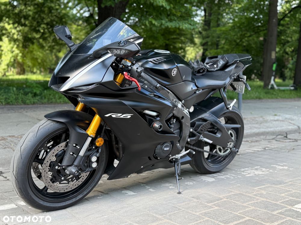 Yamaha R6 - 1