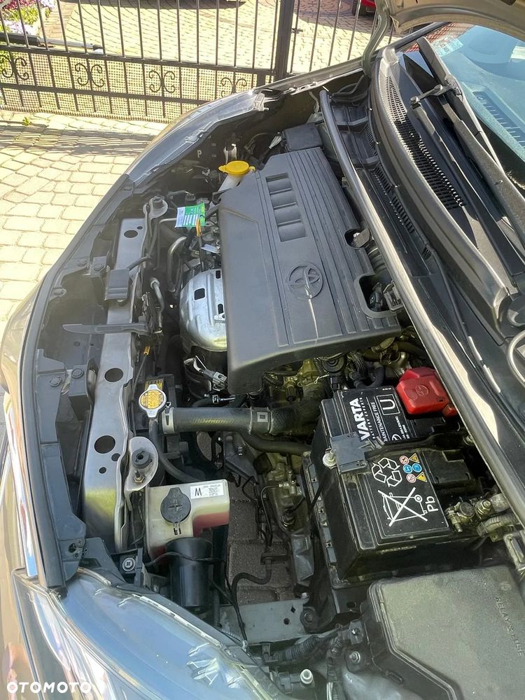 Toyota Yaris 1.33 Active EU6 - 11