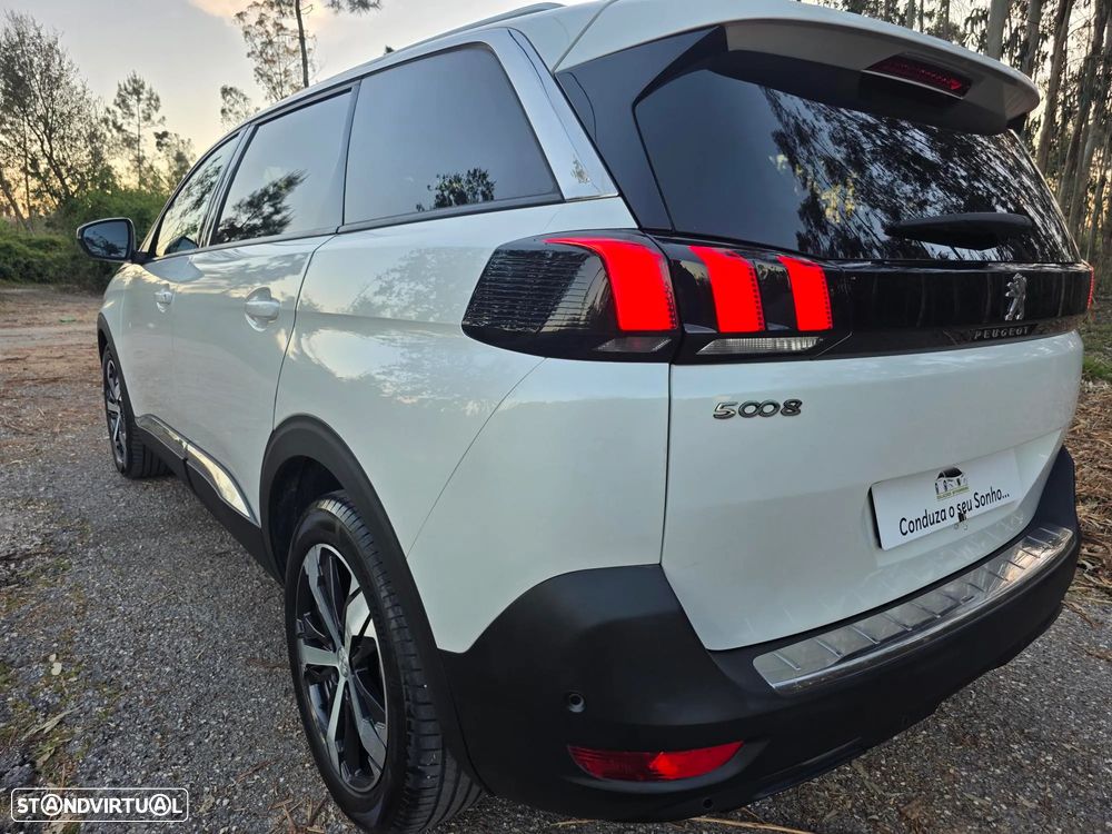 Peugeot 5008 1.2 PureTech Allure EAT6 - 23