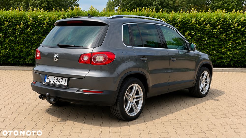 Volkswagen Tiguan - 2