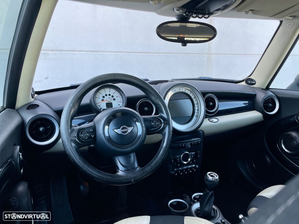 MINI Clubman Cooper D - 12