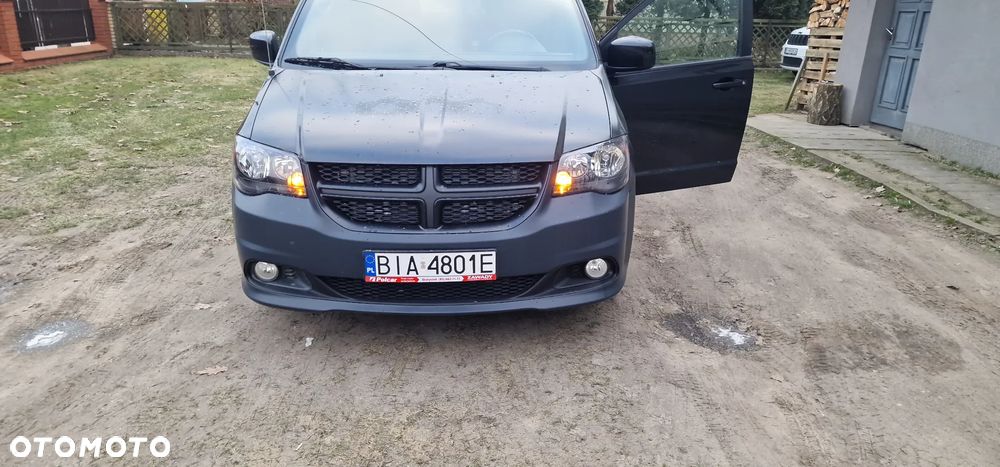 Dodge Grand Caravan - 36