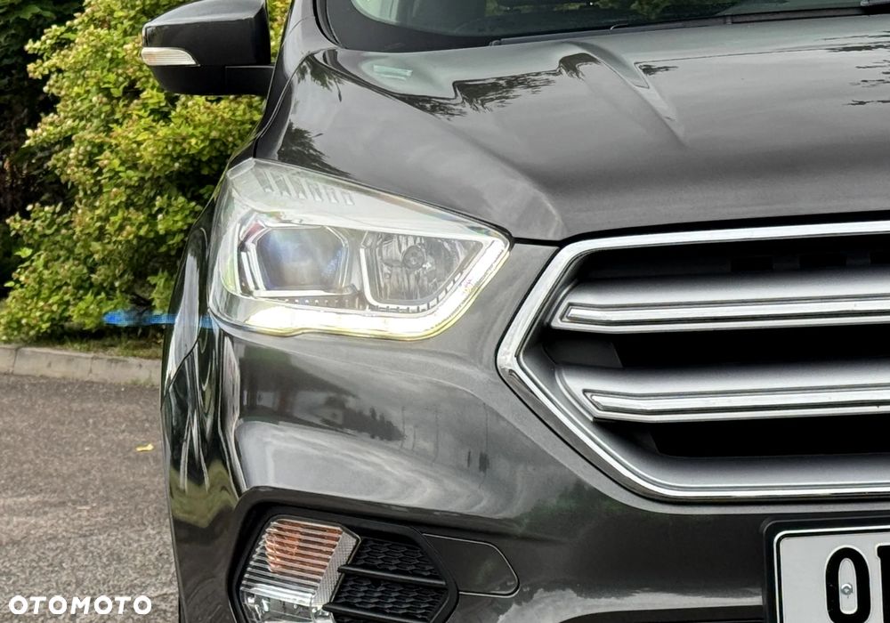 Ford Kuga 1.5 EcoBoost 2x4 Titanium - 16