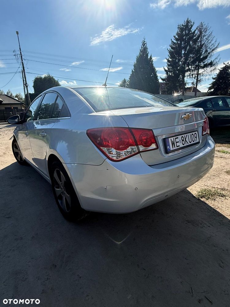 Chevrolet Cruze - 15