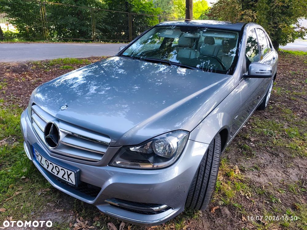 Mercedes-Benz Klasa C 200 CDI BlueEff Avantgarde - 3