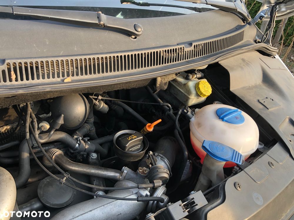 Volkswagen Caravelle L1 - 15