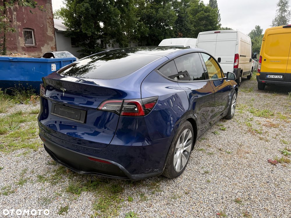 Tesla Model Y RWD - 5