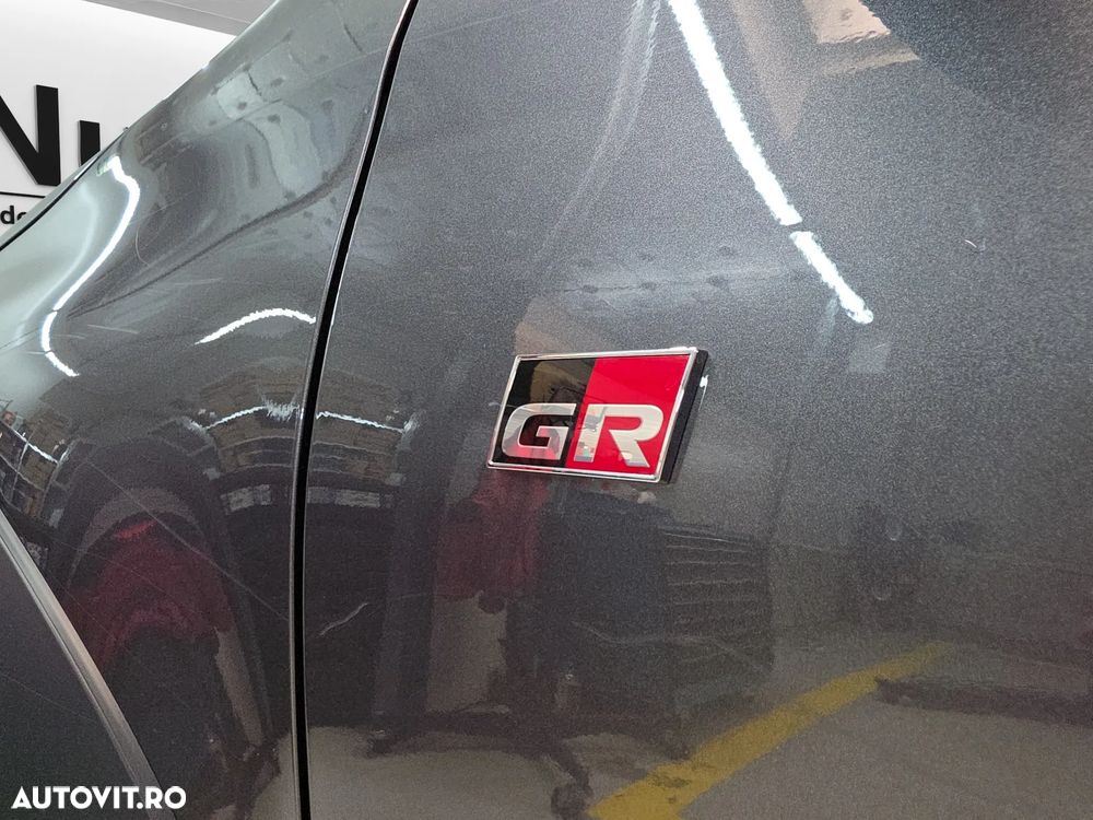 Toyota Hilux 2.8D 204CP 4x4 Double Cab AT GR Sport - 22