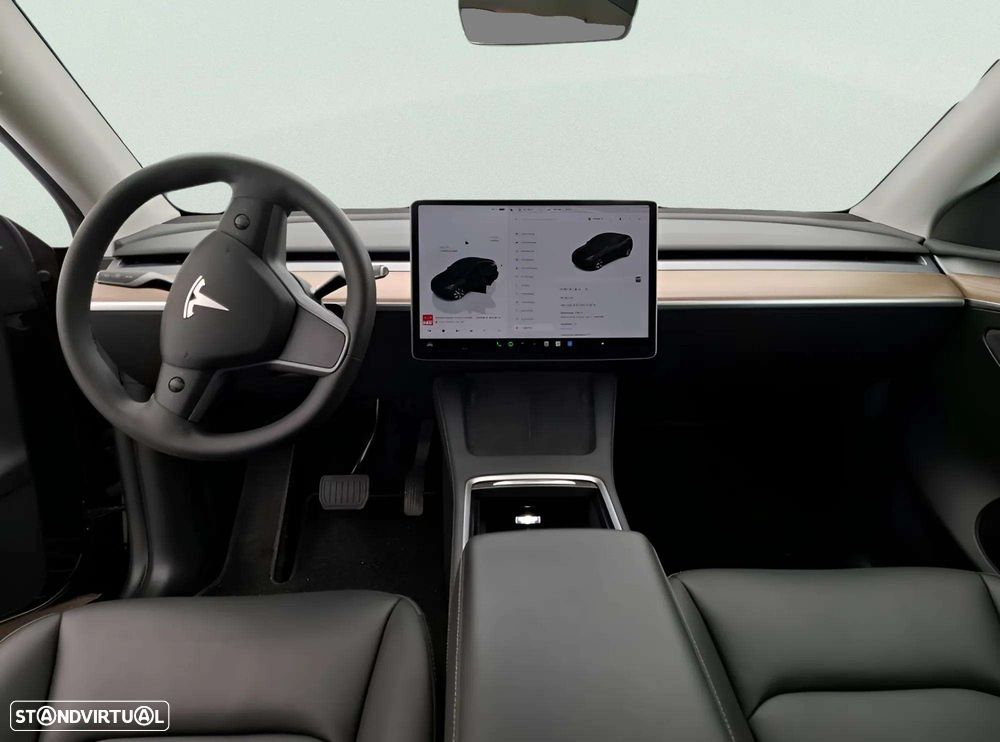 Tesla Model Y RWD - 18