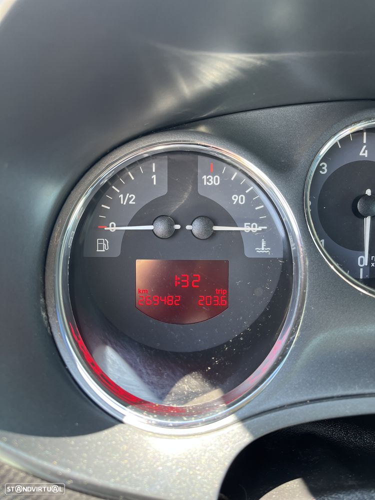 SEAT Leon 2.0 TDI DPF DSG FR - 16