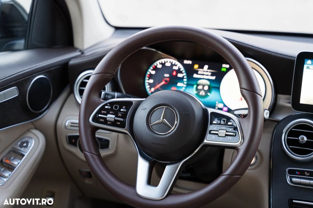 Mercedes-Benz GLC 300 d 4MATIC - 27