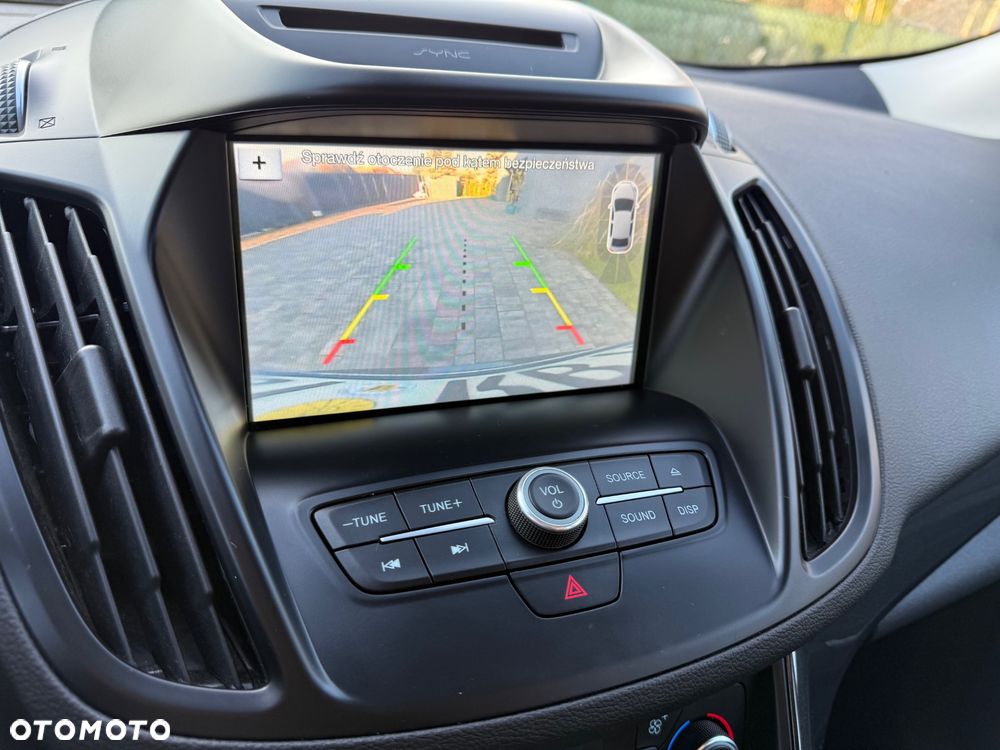 Ford Kuga 1.5 EcoBoost 2x4 Titanium - 13