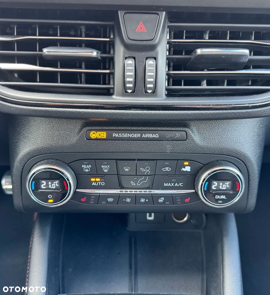 Ford Focus 1.5 EcoBoost STart-Stopp-System ST-LINE - 29