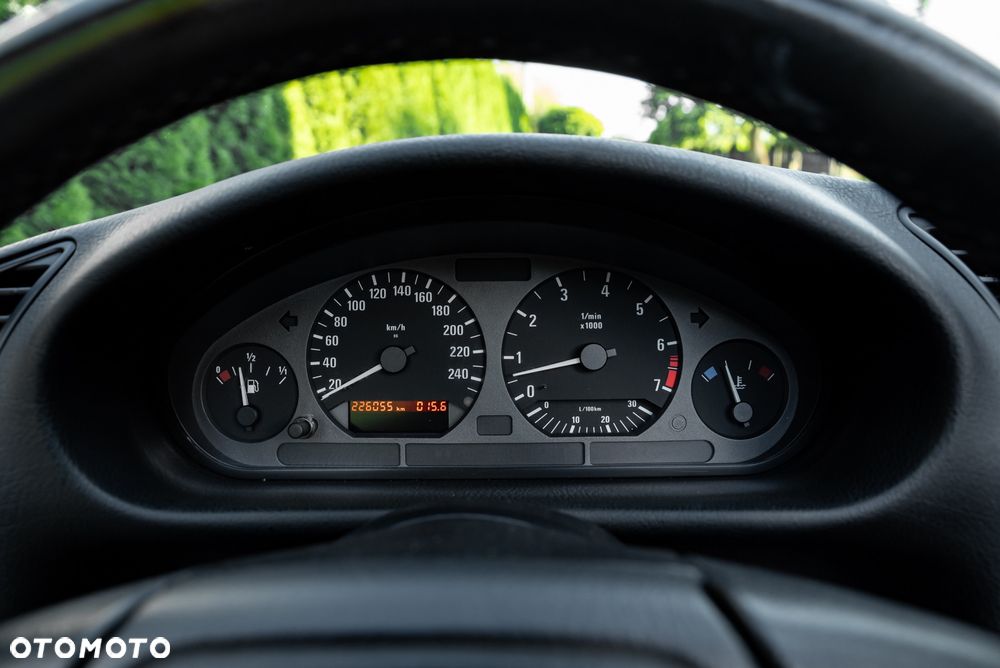 BMW Seria 3 - 26