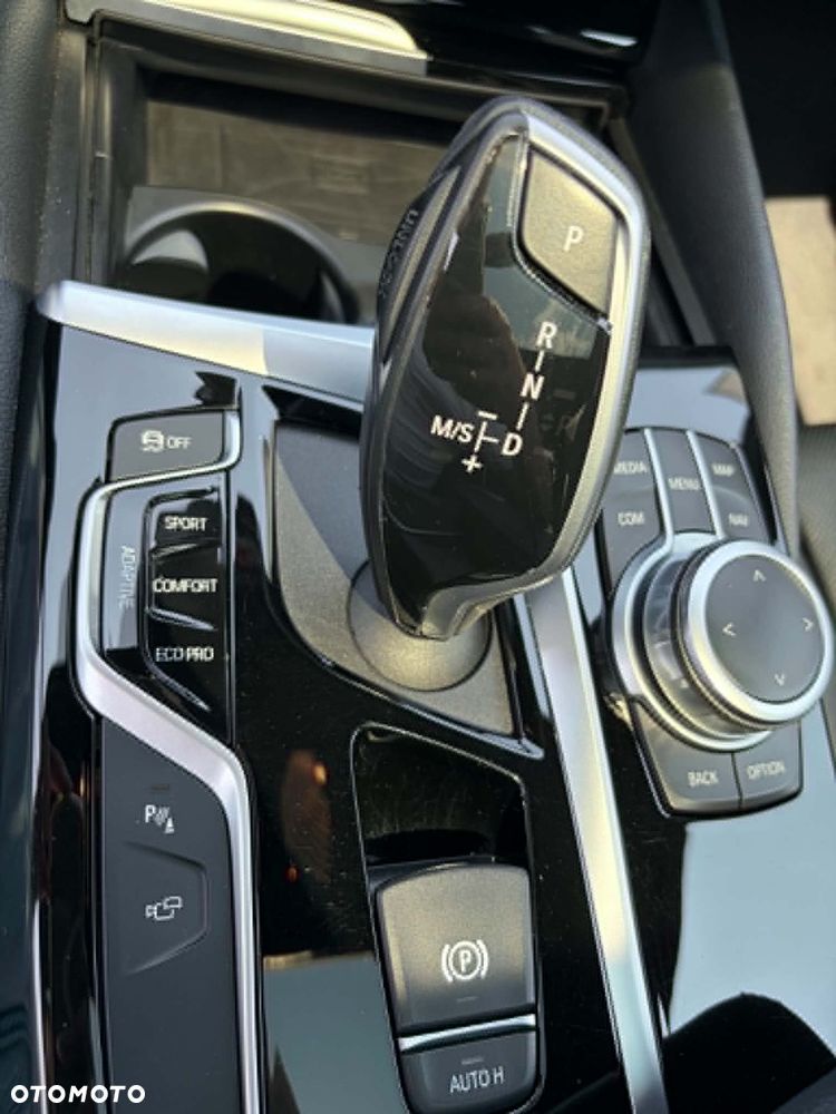 BMW Seria 5 520d xDrive Sport Line - 12