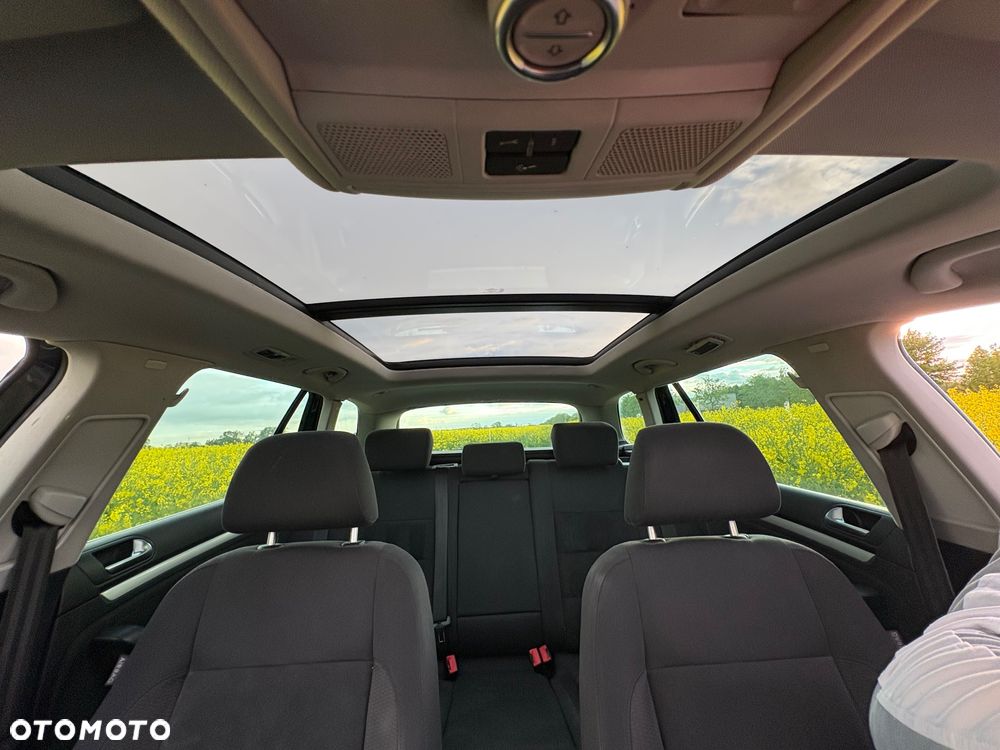 Volkswagen Golf 2.0 TDI DPF Highline - 12