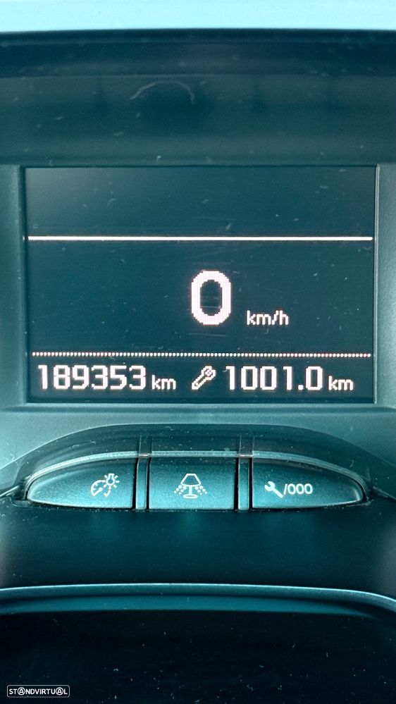 Peugeot 208 1.4 HDi Allure - 19