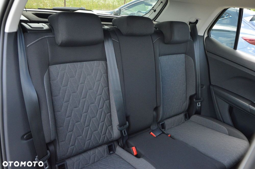 Volkswagen T-Cross - 24