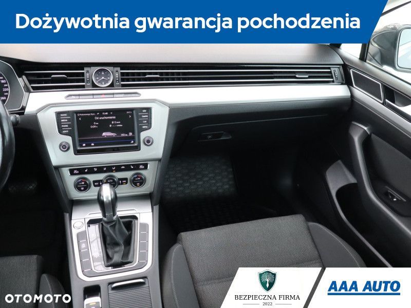 Volkswagen Passat Variant - 10