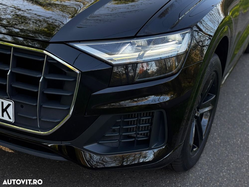 Audi Q8 55 TFSI quattro Tiptronic - 12