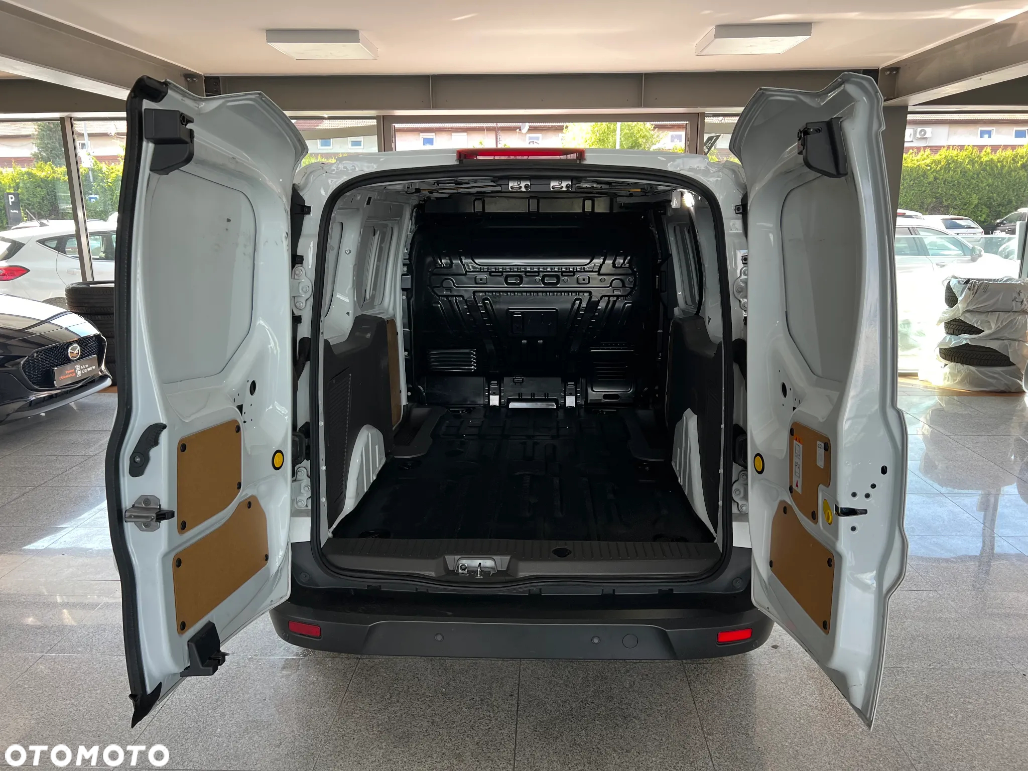 Ford Connect - 13