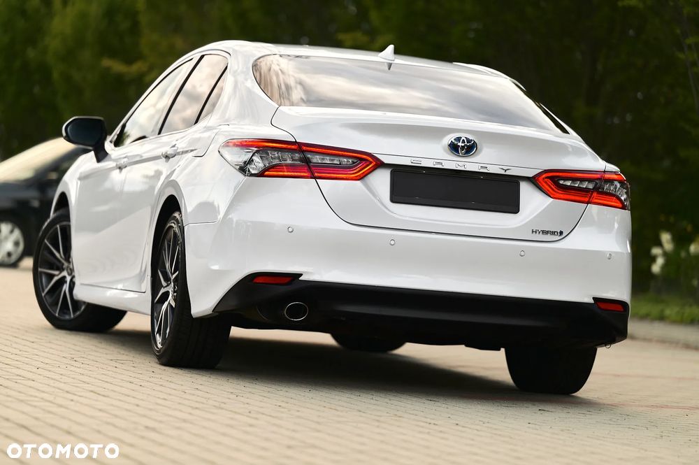 Toyota Camry 2.5 Hybrid Executive CVT - 3