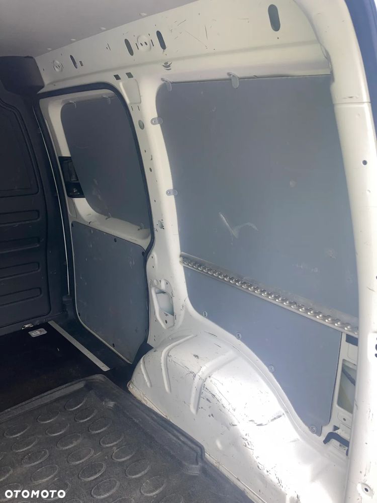 Volkswagen Caddy - 14